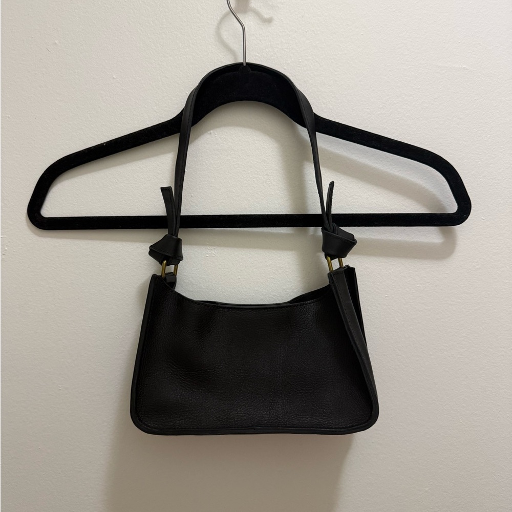 The Sydney Shoulder Bag - Picture 3 of 6